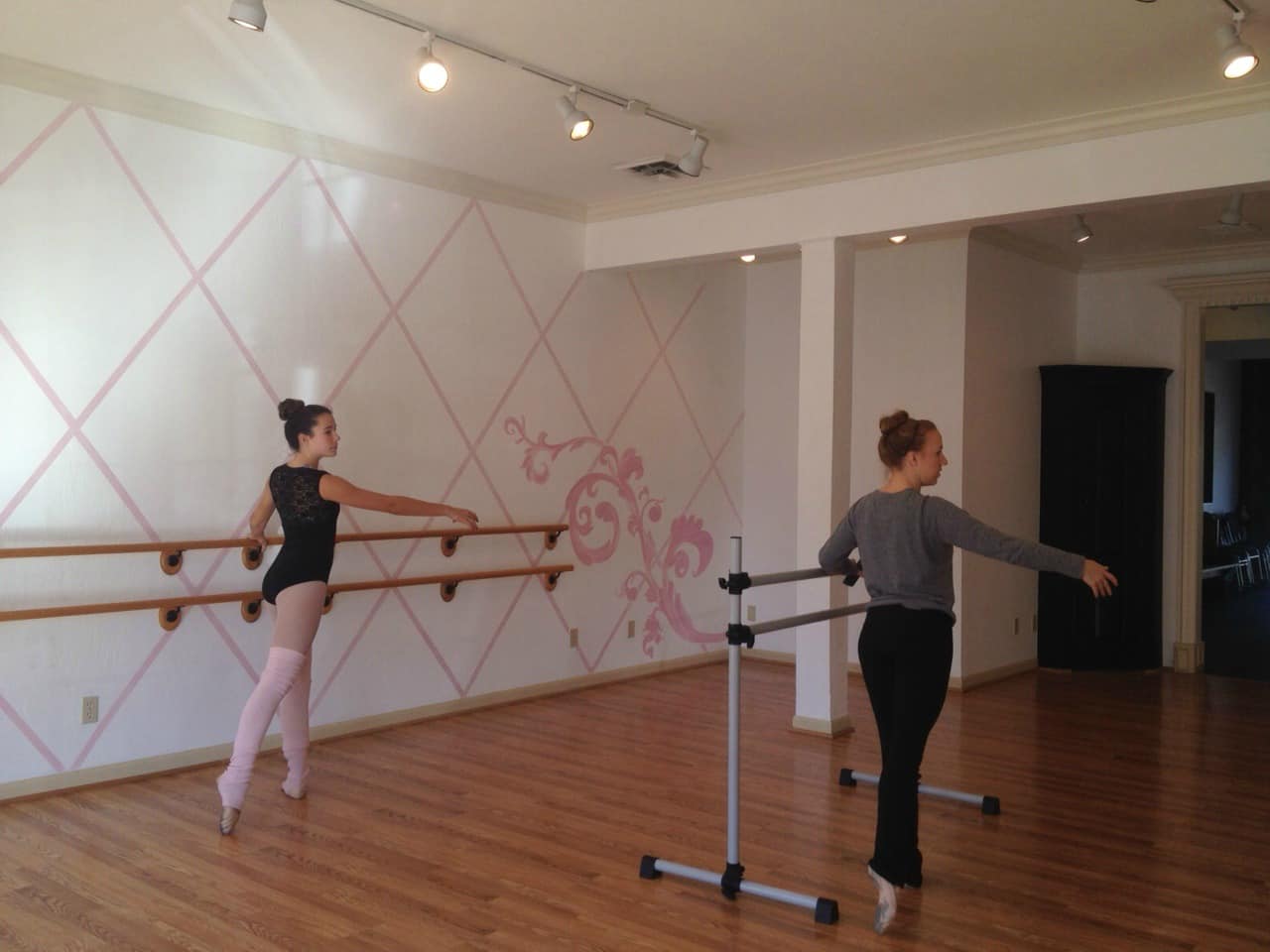 PrivateDanceLessonCatherinesDanceStudio170EnglishLandingDrive